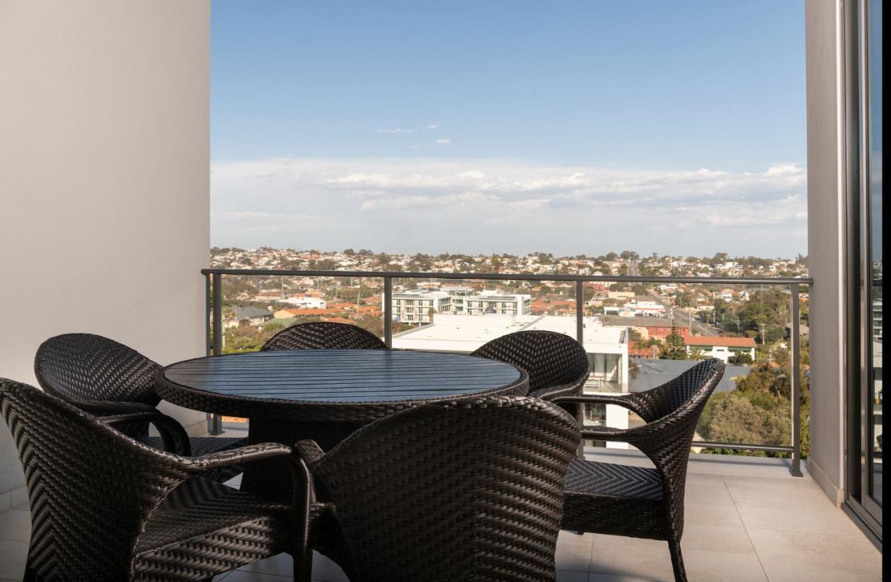 Ramada By Wyndham Vetroblu Scarborough Beach Perth Exterior foto
